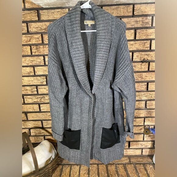 Diane Gilman grey cardigan‎ - Picture 1 of 7